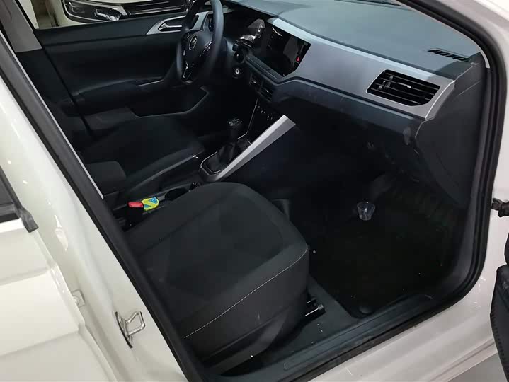 Фото 8 - Volkswagen Polo