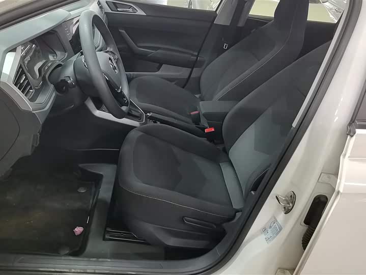 Фото 9 - Volkswagen Polo