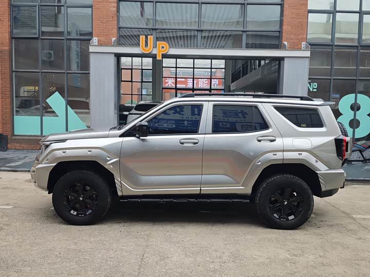 Фото 5 - Tank 400 Hybrid