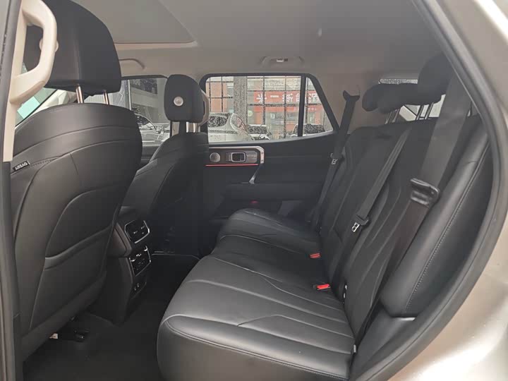 Фото 7 - Tank 400 Hybrid