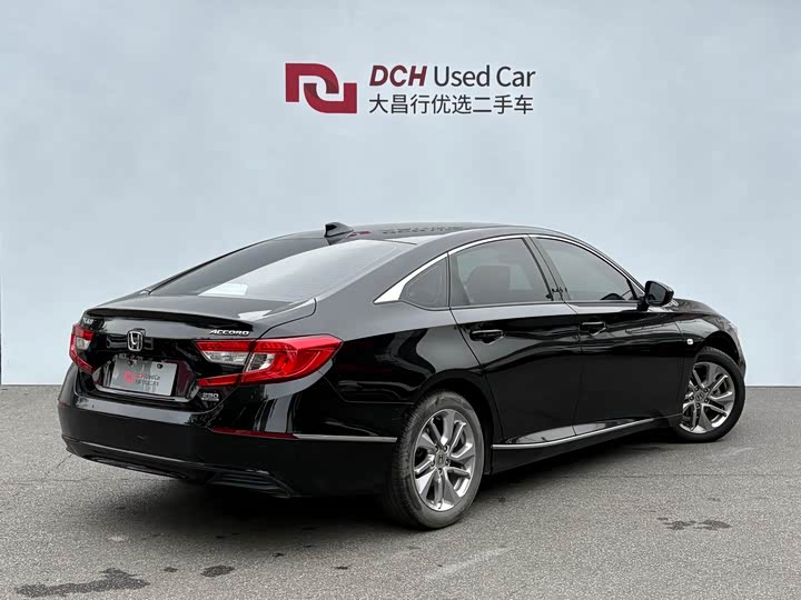 Фото 4 - Honda Accord