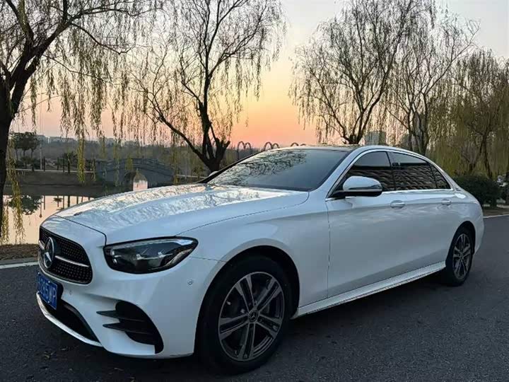 Photo 2 - Mercedes-Benz E-Class