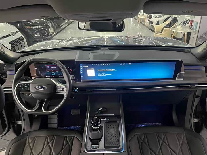 Фото 8 - Ford Edge