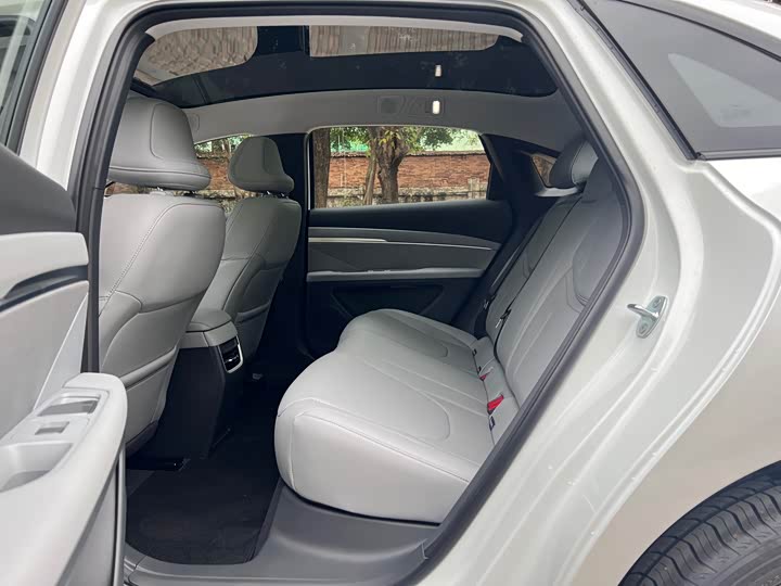 Фото 5 - XPeng Mona M03