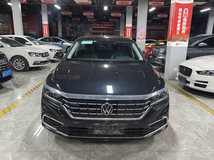 Фото 2 - Volkswagen Passat Hybrid