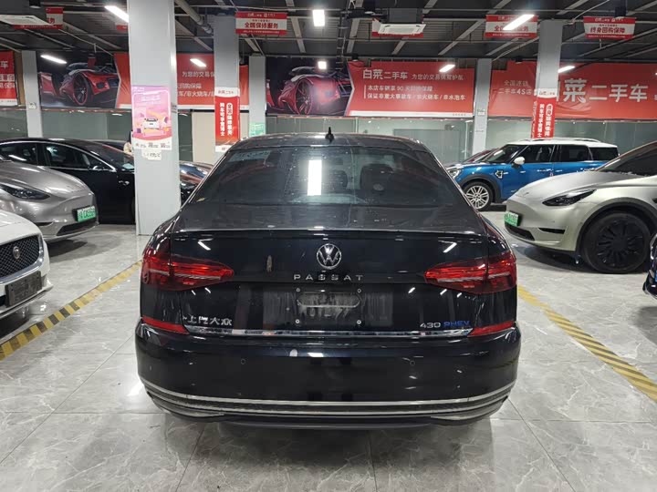 Фото 5 - Volkswagen Passat Hybrid