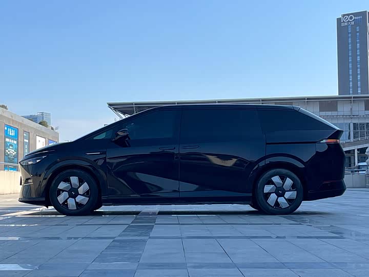 Фото 5 - XPeng X9