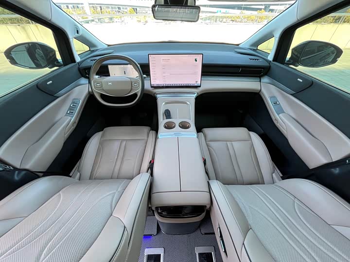 Фото 6 - XPeng X9