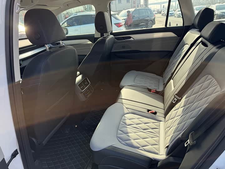 Фото 8 - Volkswagen Tavendor