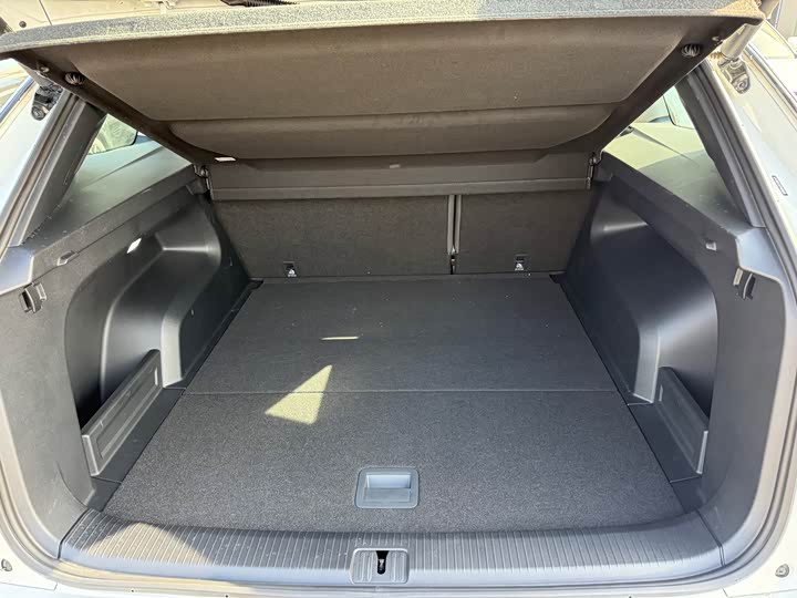 Фото 9 - Volkswagen Tavendor