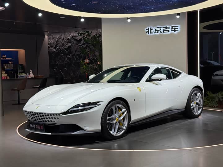 Фото 1 - Ferrari Roma