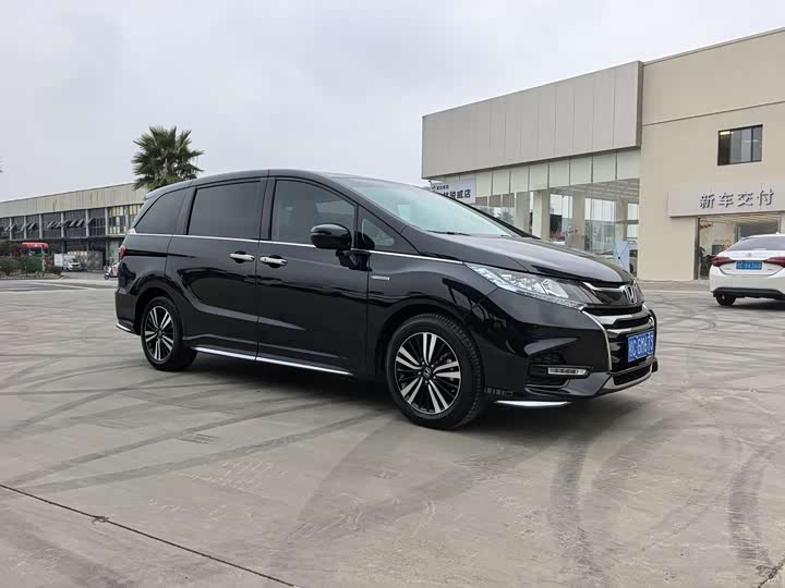 Фото 3 - Honda Odyssey