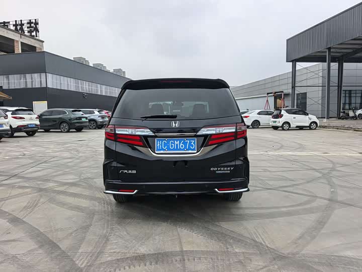 Фото 6 - Honda Odyssey