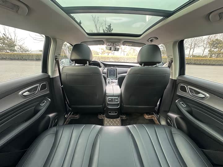 Фото 8 - Roewe RX5 Max