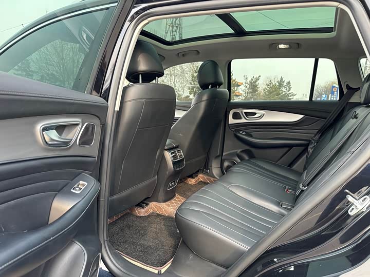 Фото 9 - Roewe RX5 Max