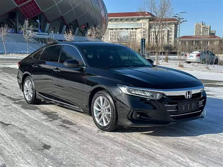 Фото 1 - Honda Accord