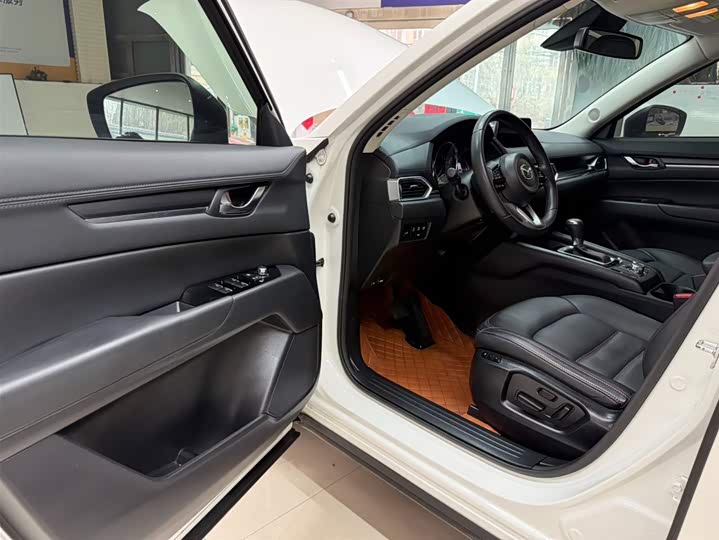 Фото 8 - Mazda CX-5