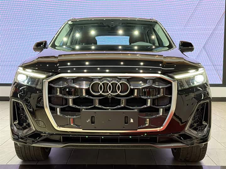 Фото 3 - Audi Q7