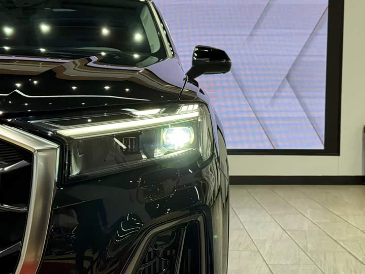 Фото 4 - Audi Q7