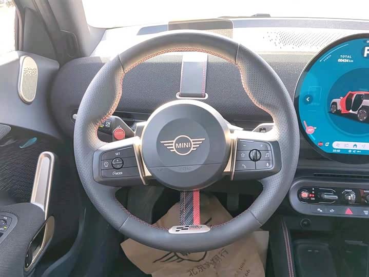 Фото 7 - Mini Aceman JCW