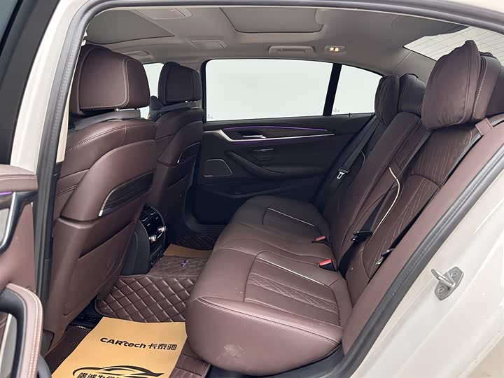 Фото 9 - BMW 5 Series