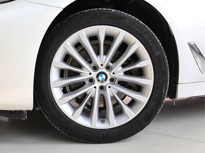 Фото 4 - BMW 5 Series