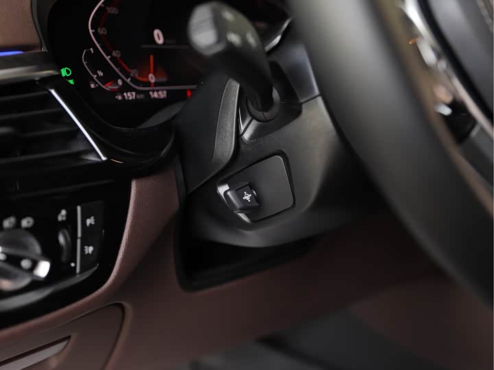 Фото 8 - BMW 5 Series