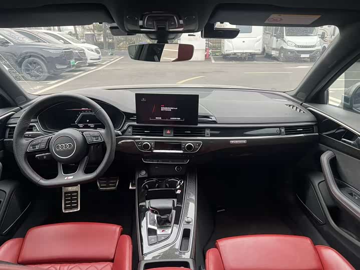 Фото 5 - Audi S4