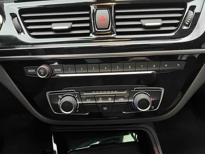 Фото 5 - BMW 1 Series