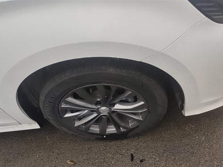 Фото 6 - MG Motor 5