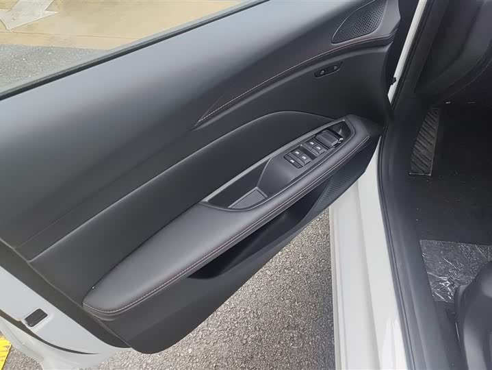 Фото 7 - MG Motor 5