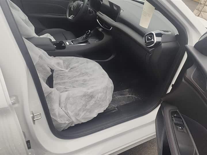 Фото 8 - MG Motor 5