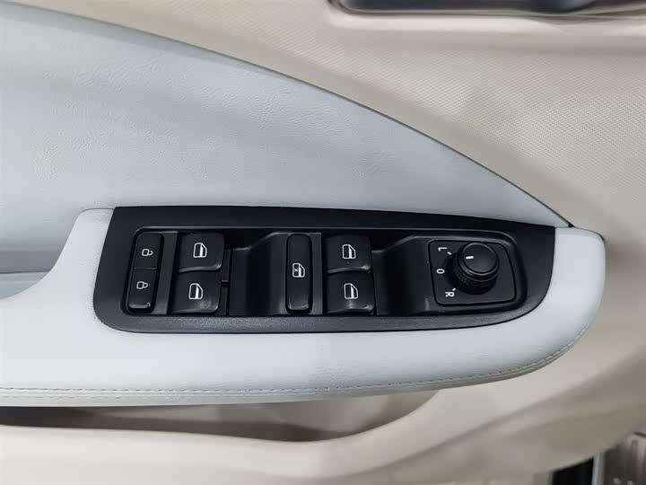 Фото 9 - Leapmotor T03