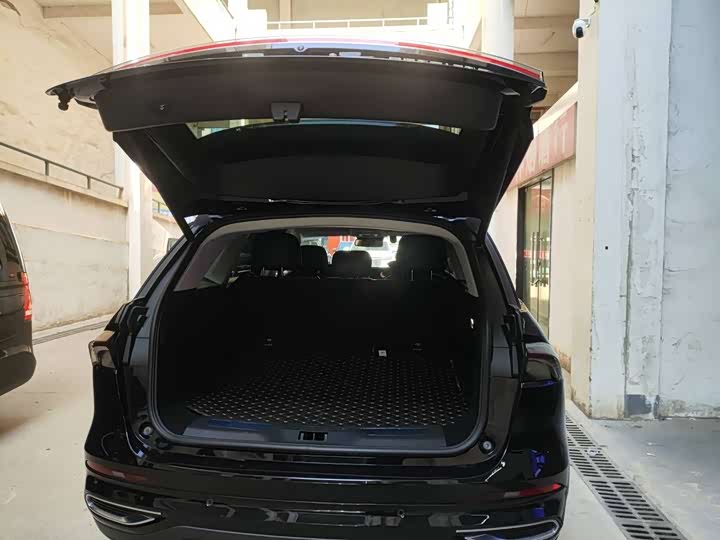 Фото 8 - Lincoln Nautilus