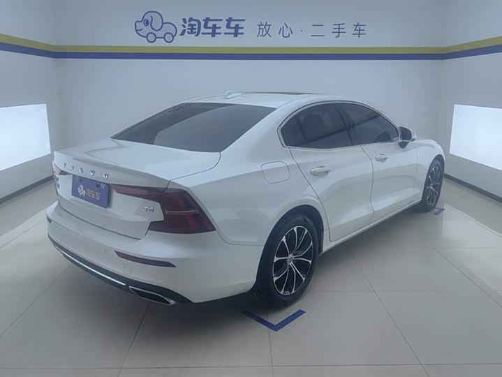 Фото 3 - Volvo S60