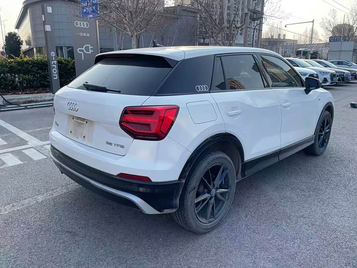 Фото 5 - Audi Q2L