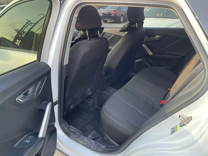 Фото 8 - Audi Q2L