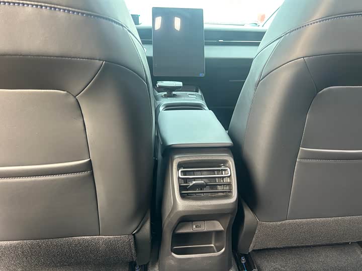 Фото 6 - Changan Eado Plus