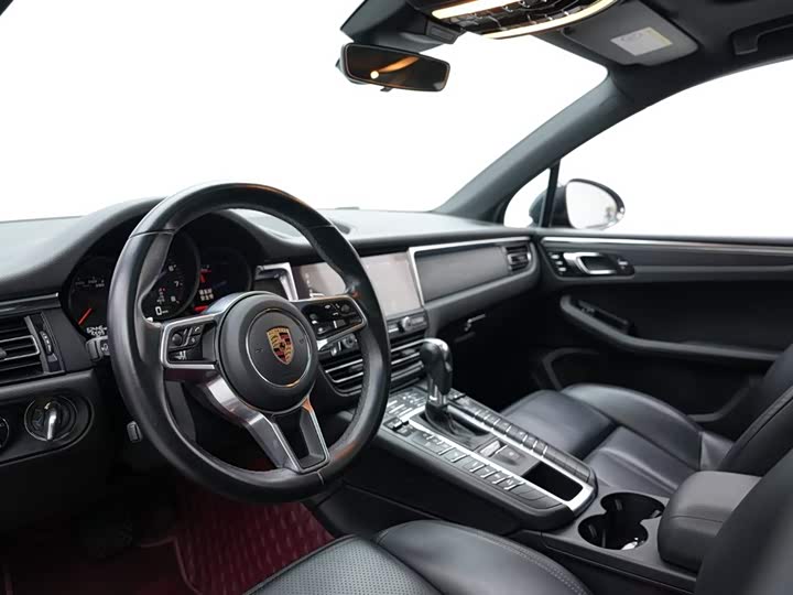 Фото 8 - Porsche Macan