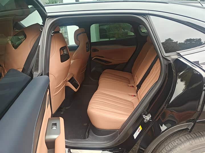 Фото 7 - BYD Song L