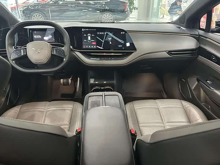 Photo 7 - Hongqi EH7