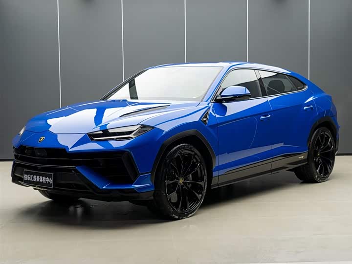 Фото 2 - Lamborghini Urus