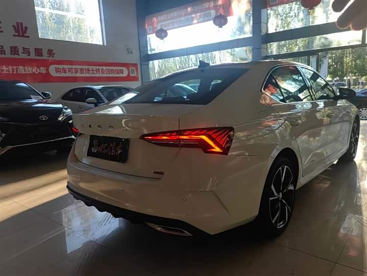 Фото 4 - Skoda Octavia Pro