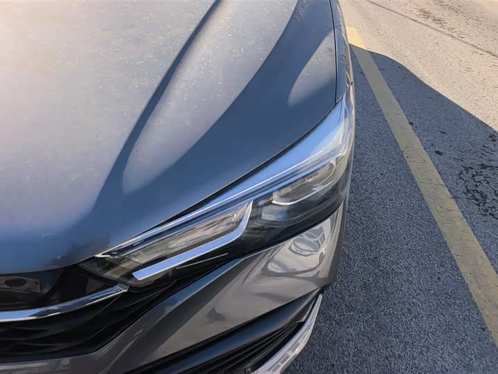 Фото 5 - Roewe i5