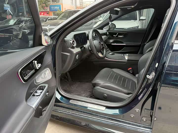 Фото 4 - Mercedes-Benz C-Class