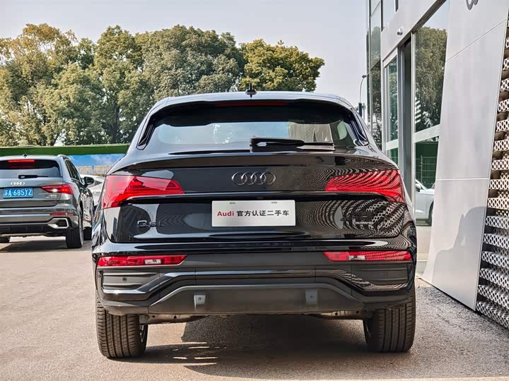 Фото 5 - Audi Q5L Sportback
