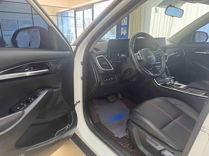 Фото 7 - Kia KX3