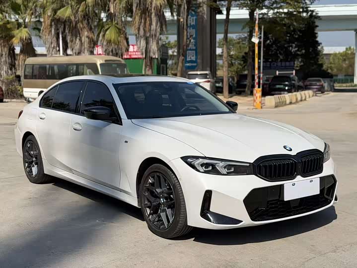 Photo 1 - BMW 3 Series