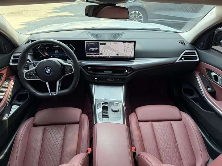 Photo 3 - BMW 3 Series