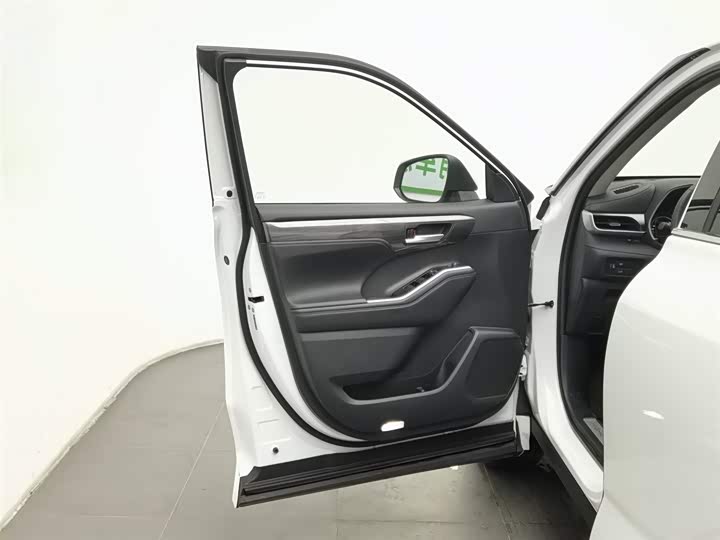 Фото 8 - Toyota Highlander